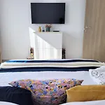 Stylish Escape, Fireplace, Sunset Views Apartamento *
