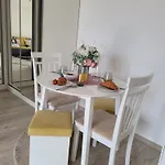 Apartamento Stylish Escape, Fireplace, Sunset Views Bucareste