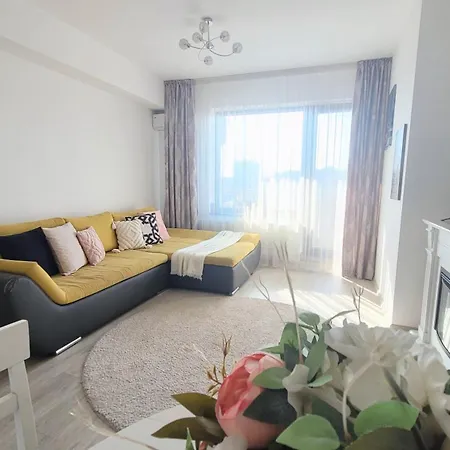 公寓 Stylish Escape, Fireplace, Sunset Views 布加勒斯特