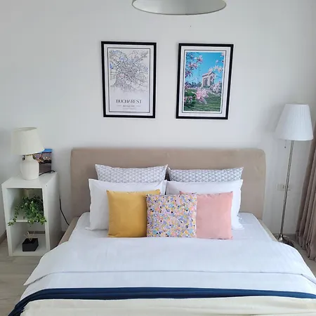 Stylish Escape, Fireplace, Sunset Views Apartment Bucharest