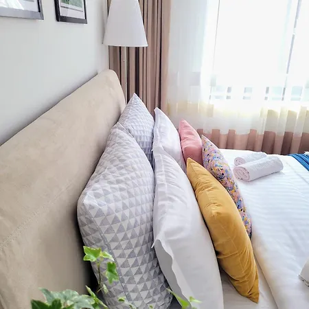 Stylish Escape, Fireplace, Sunset Views Apartament *