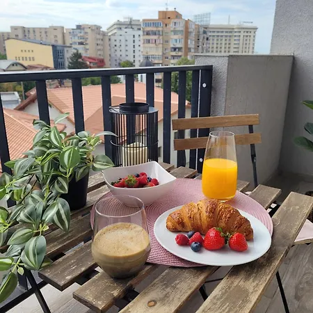 Stylish Escape, Fireplace, Sunset Views Apartament *