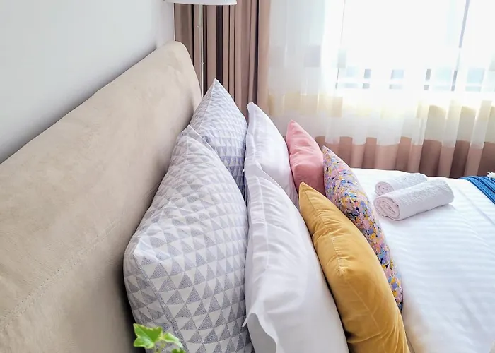 Stylish Escape, Fireplace, Sunset Views Apartament *