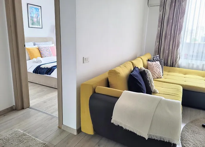 Апартаменти Stylish Escape, Fireplace, Sunset Views Бухарест