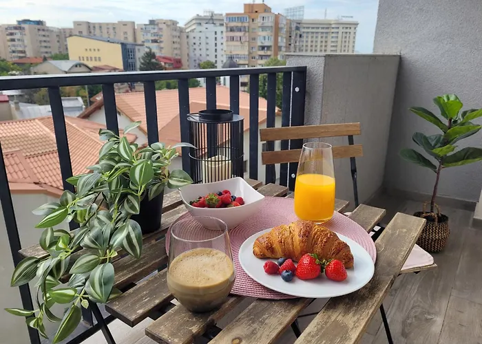 Stylish Escape, Fireplace, Sunset Views Apartament *