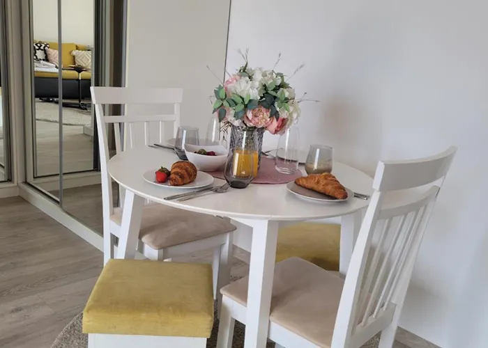 Apartament Stylish Escape, Fireplace, Sunset Views Bucureşti