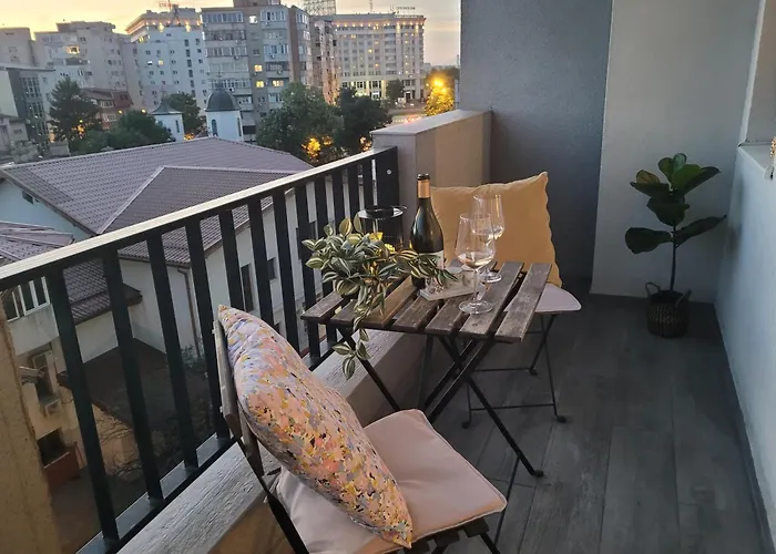 Stylish Escape, Fireplace, Sunset Views * Bukarest