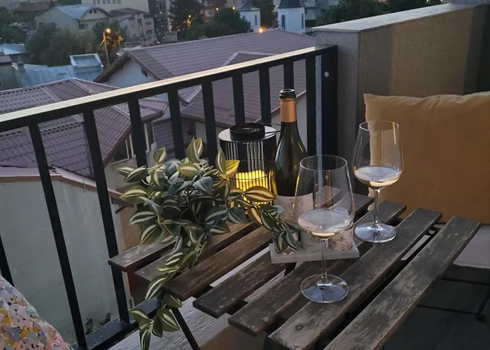 Stylish Escape, Fireplace, Sunset Views Lejlighed