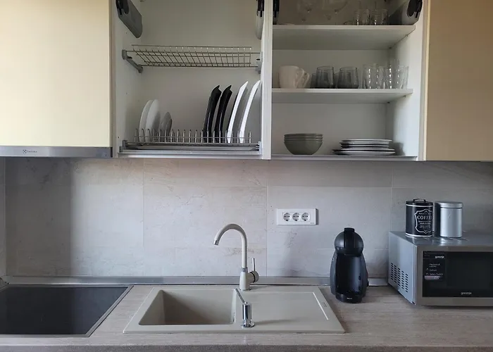 Stylish Escape, Fireplace, Sunset Views *