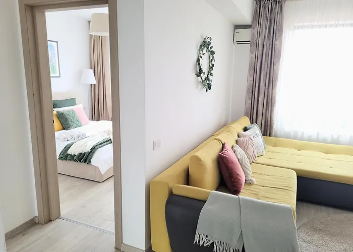 Stylish Escape, Fireplace, Sunset Views Апартаменти *