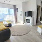 아파트 Stylish Escape, Fireplace, Sunset Views *