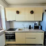 Stylish Escape, Fireplace, Sunset Views * 부쿠레슈티