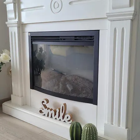 Stylish Escape, Fireplace, Sunset Views דירה *