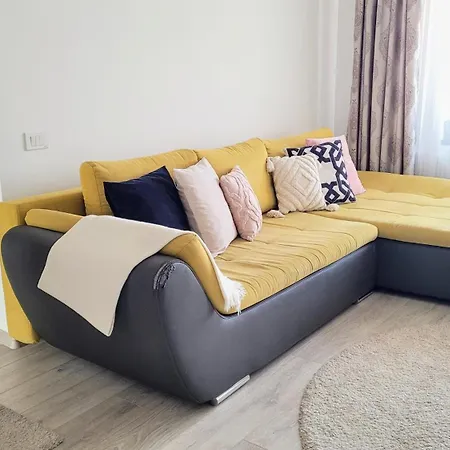 Stylish Escape, Fireplace, Sunset Views דירה